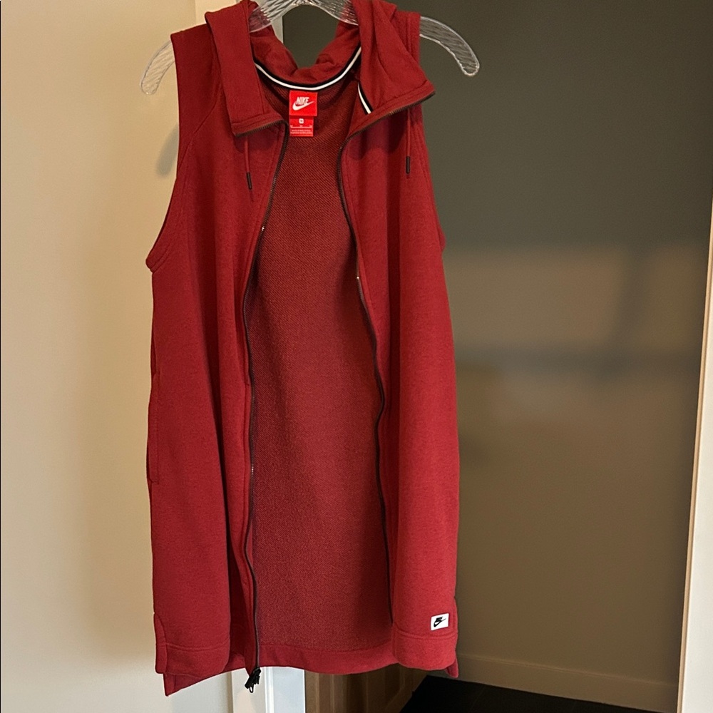 Nike zip tunic vest with hood. Size Medium. Rust red color.